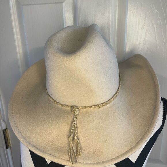 Vintage Rodeo King Beaver Felt Cowboy Hat with Horseshoe Pendant accent SZ S - Picture 2 of 13
